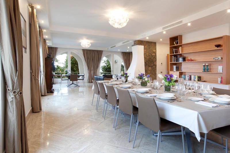 Amore Rentals - Villa Daniela - image 7
