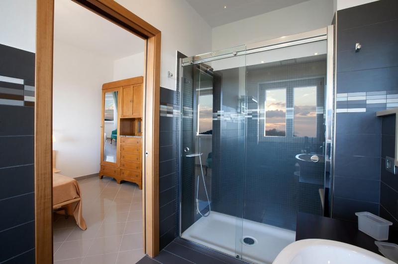 Amore Rentals - Villa Daniela - image 44