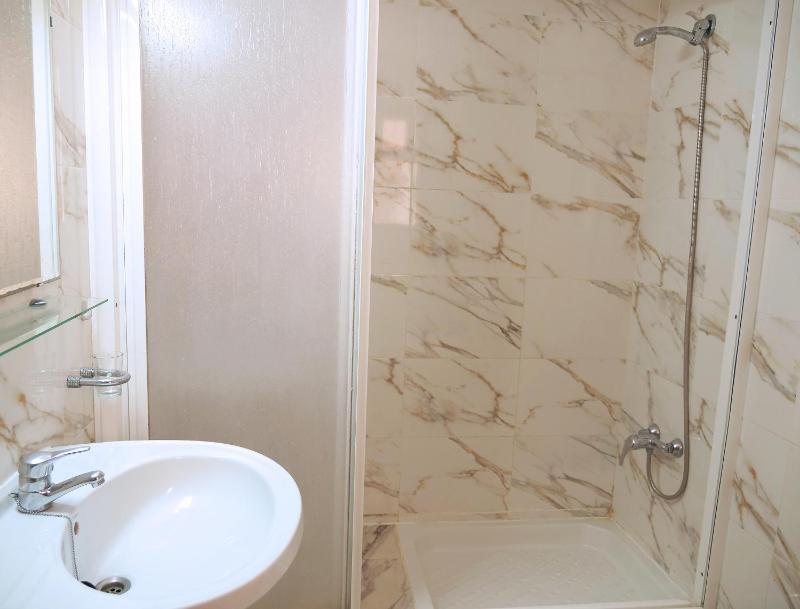 Apartments Kione Playa Romana Park - image 39