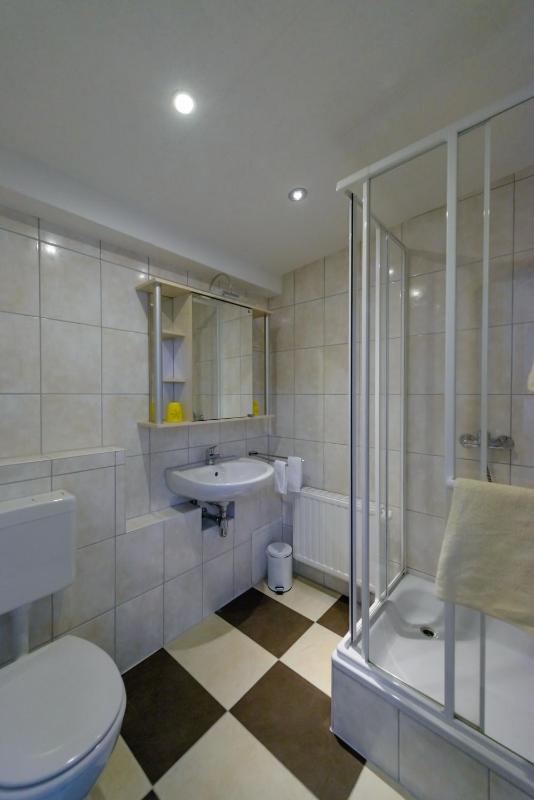 One-Bedroom Apartment image 3