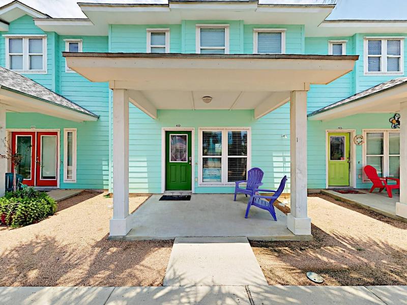 Two-Bedroom Townhouse image 2