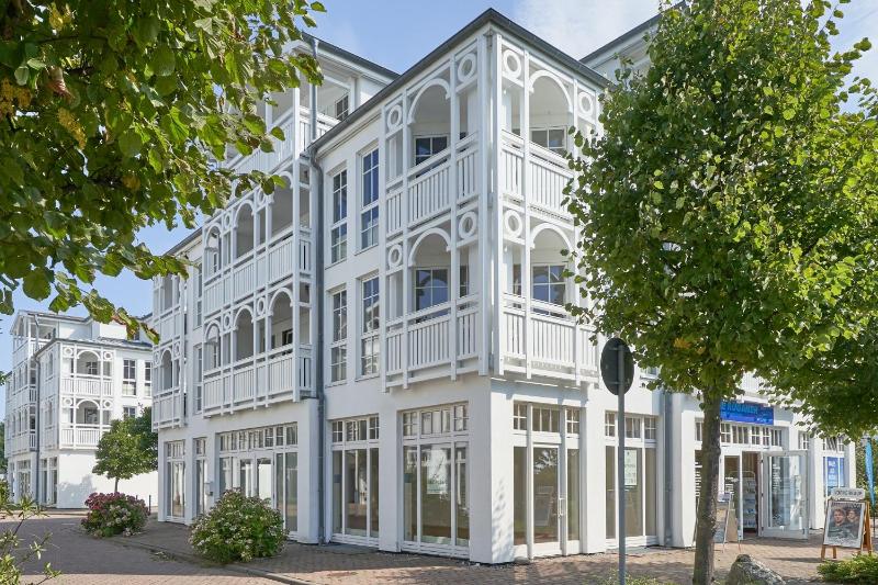 Apartment with Balcony image 3