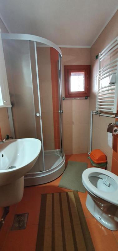Double Room with Shared Bathroom image 3