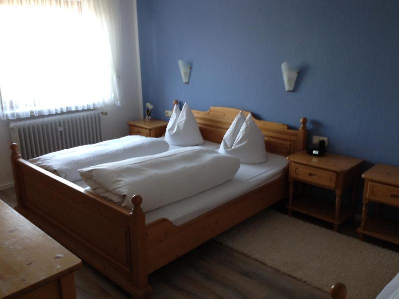 Double Room image 3