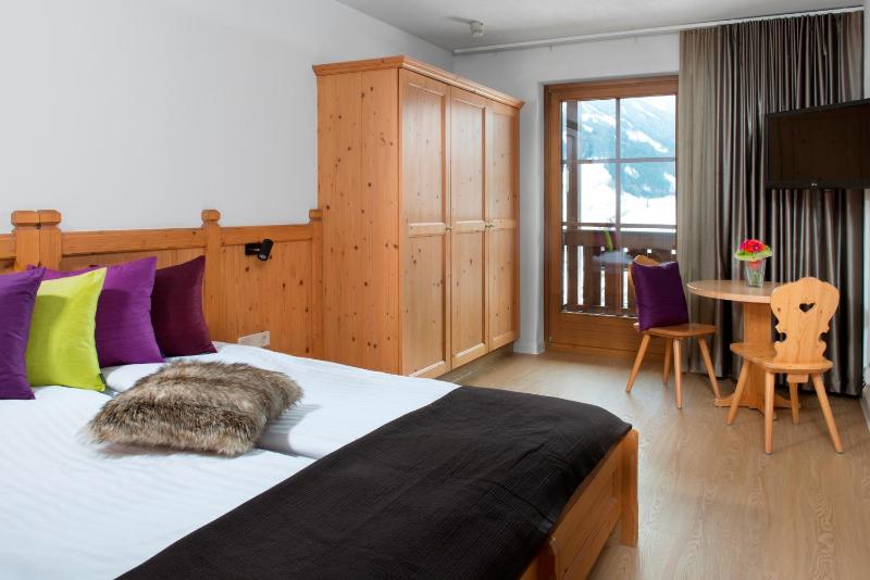 Double Room with Balcony or Terrace and Panoramic View image 1