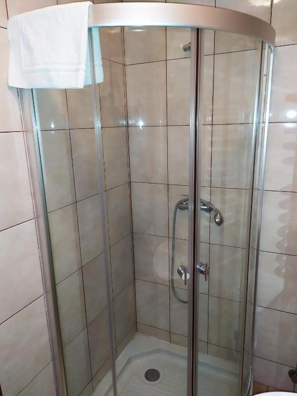 Single Room image 4