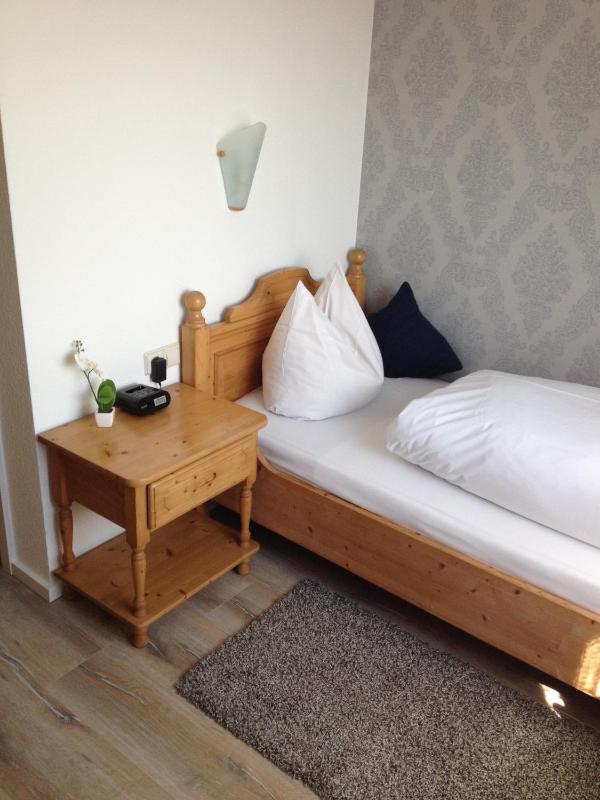 Single Room image 2
