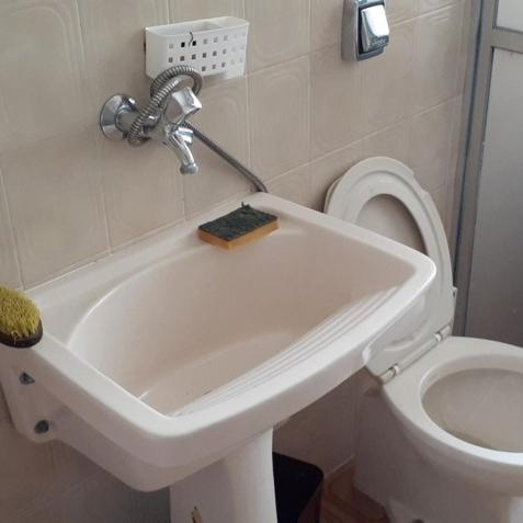 Apartamento 1 dormitórios  Pitangueiras Guarujá  6 pessoas - image 6