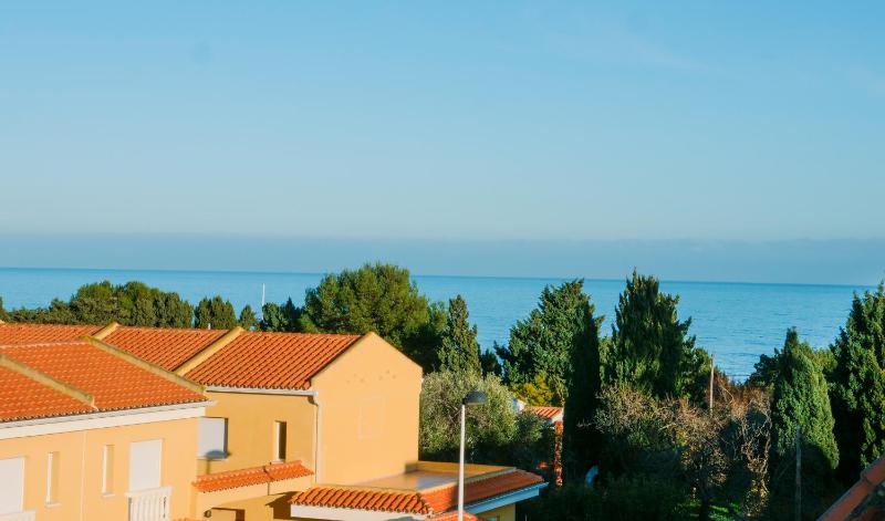 Apartment with Pool View  image 3
