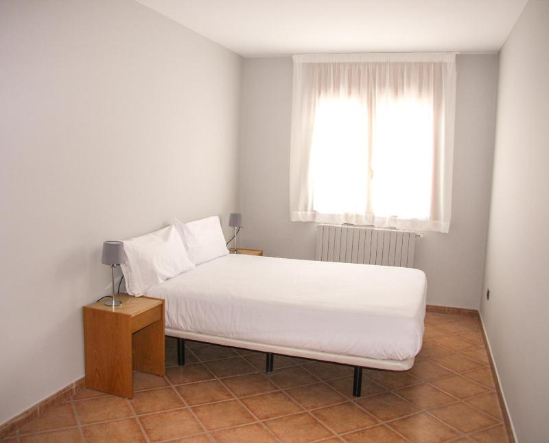 One-Bedroom Apartment image 2