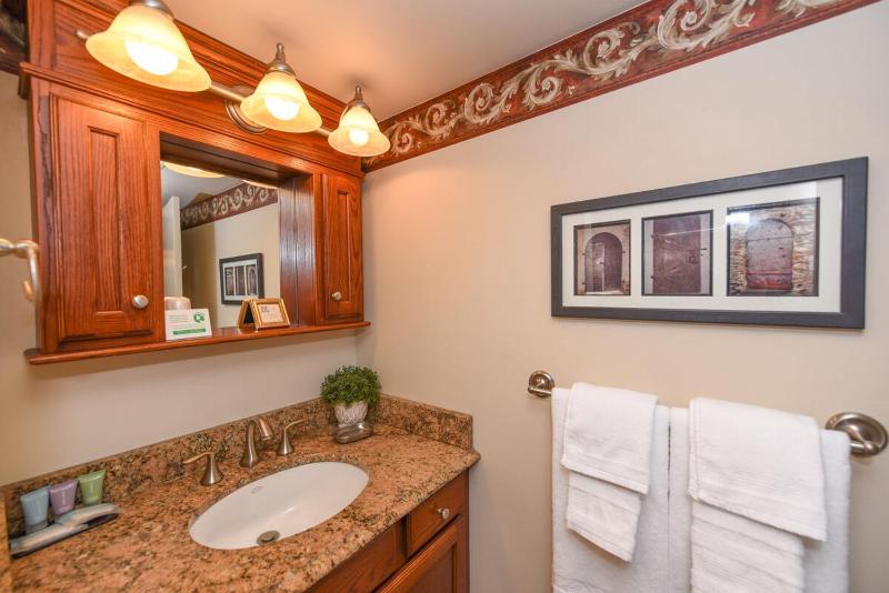 Apartment with Lake View image 2