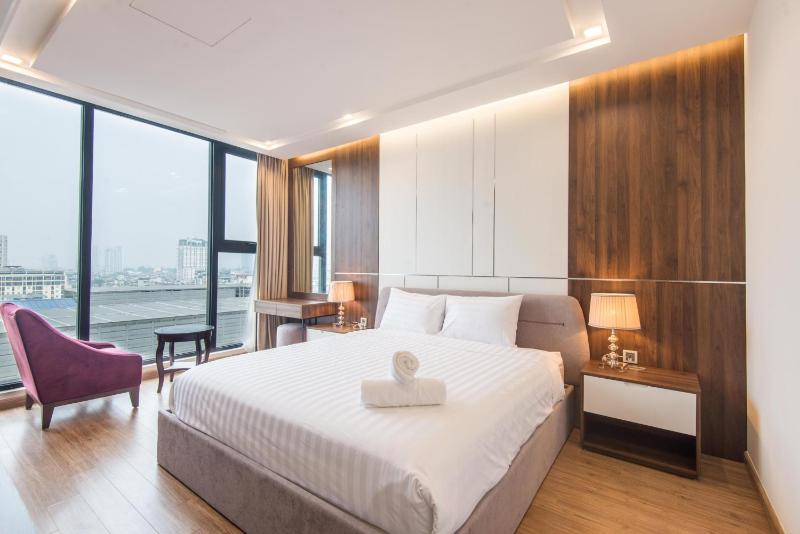 Premium Apartment Vinhomes Metropolis BaDinh - image 1