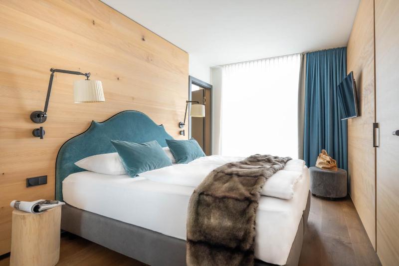 Deluxe Chalet image 3