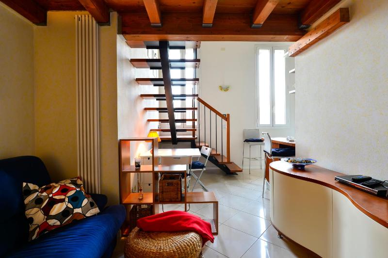 One-Bedroom Apartment image 3