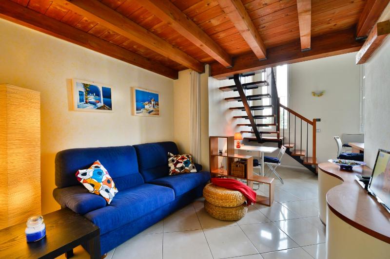 One-Bedroom Apartment image 2