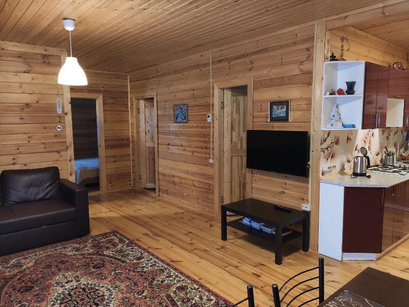 Three-Bedroom House image 4