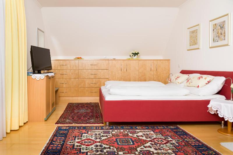Double Room with Parking image 4