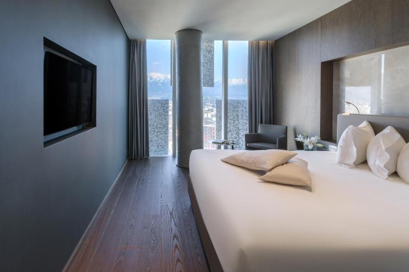 Suite image 2