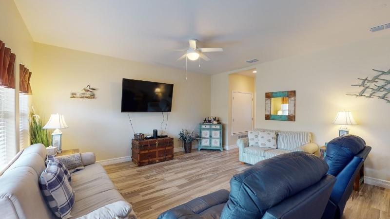 One-Bedroom Apartment image 1