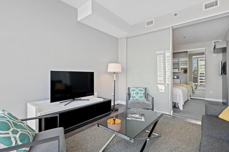 SOHO Residences Lisgar - image 12