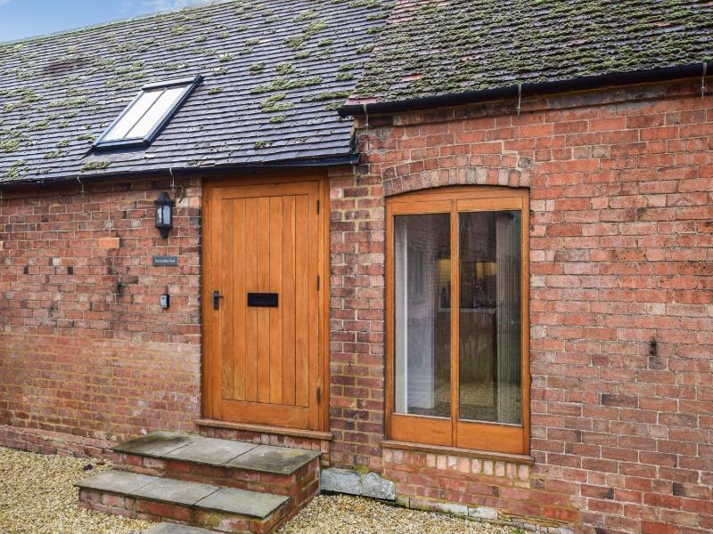 Two-Bedroom House image 4