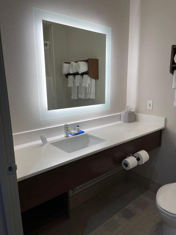 Standard Room image 3