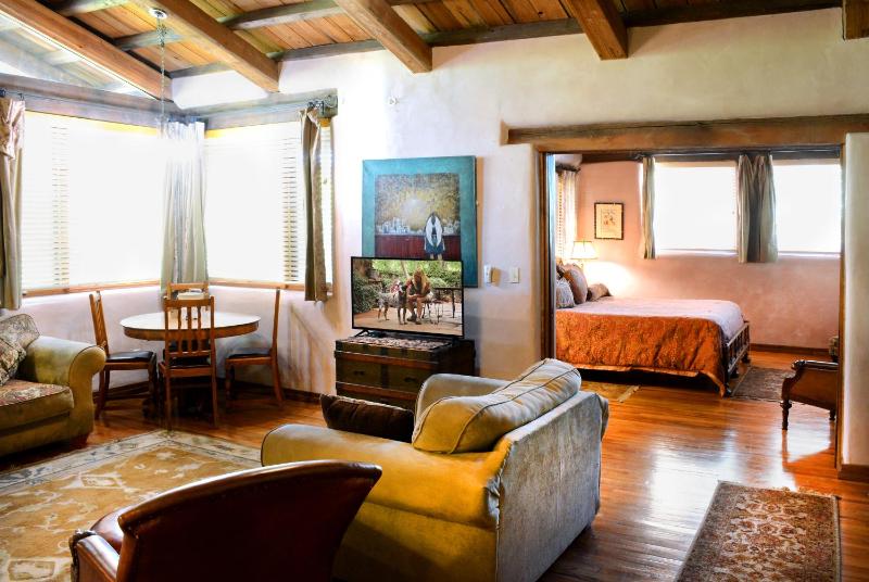 The Governor's Suite image 4