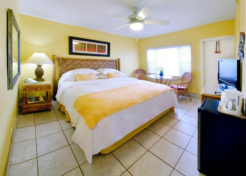 Tropic Seas Resort - image 11
