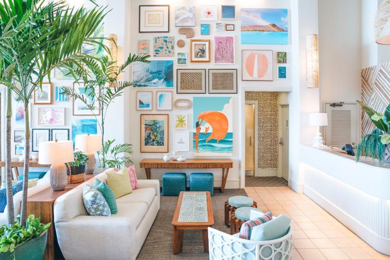 Kaimana Beach Hotel - image 5