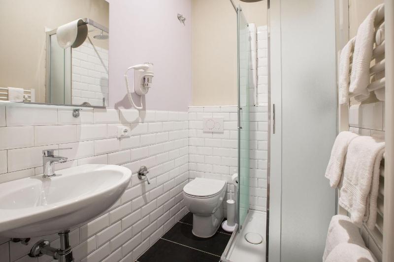 Standard Double Room image 2