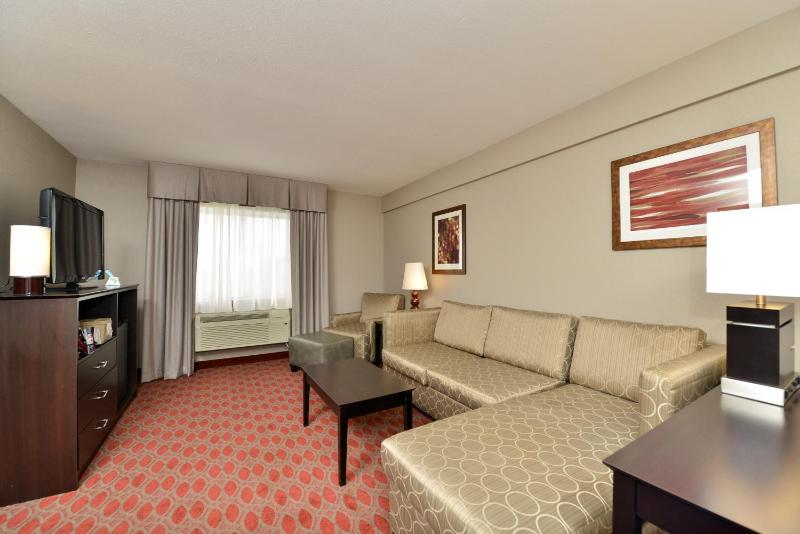 King Suite with Sofa Bed- Non Smoking image 3