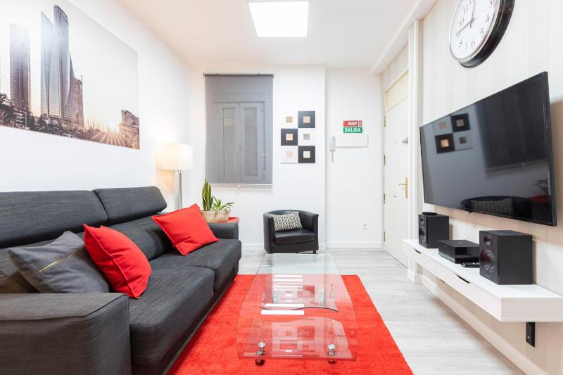 One-Bedroom Apartment image 3