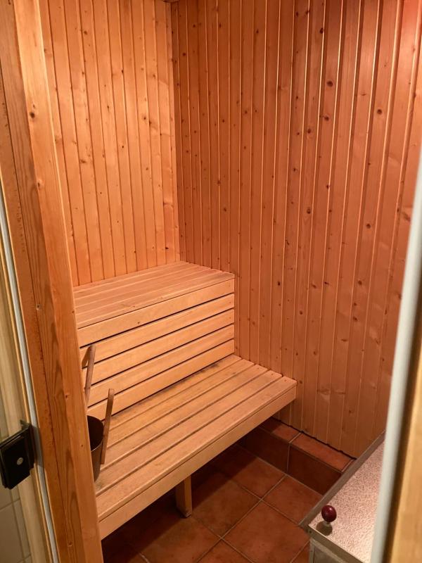 Apartment with Sauna image 4