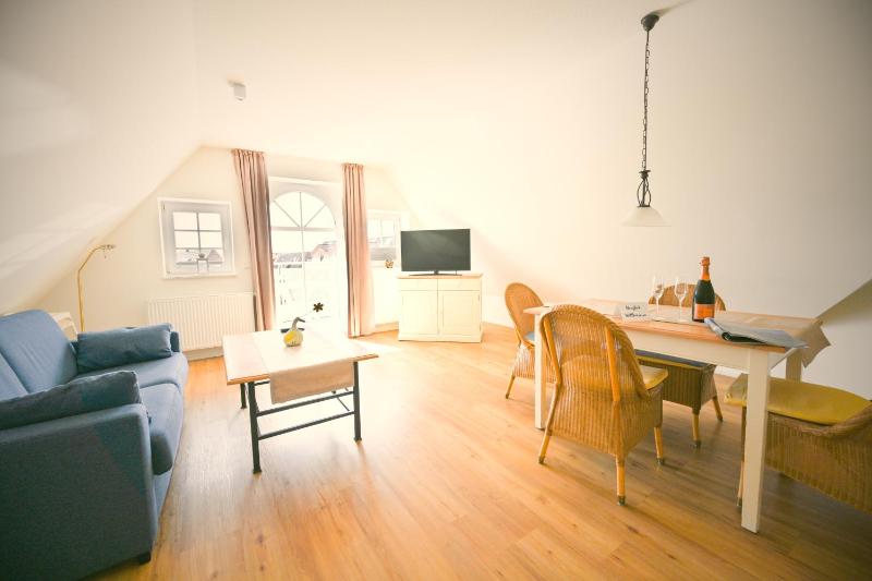 Apartment with Sea View image 2