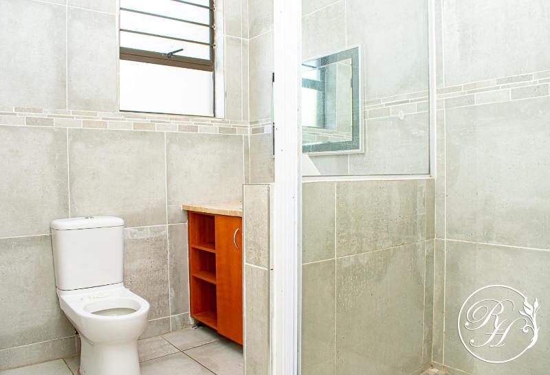 Roseland House Self Catering - image 15