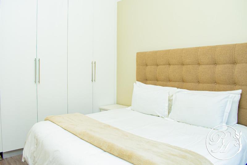 Roseland House Self Catering - image 16