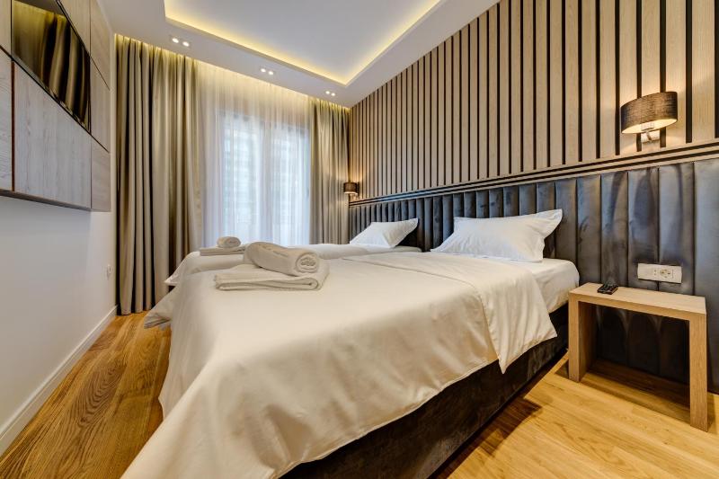 One-Bedroom Apartment image 2