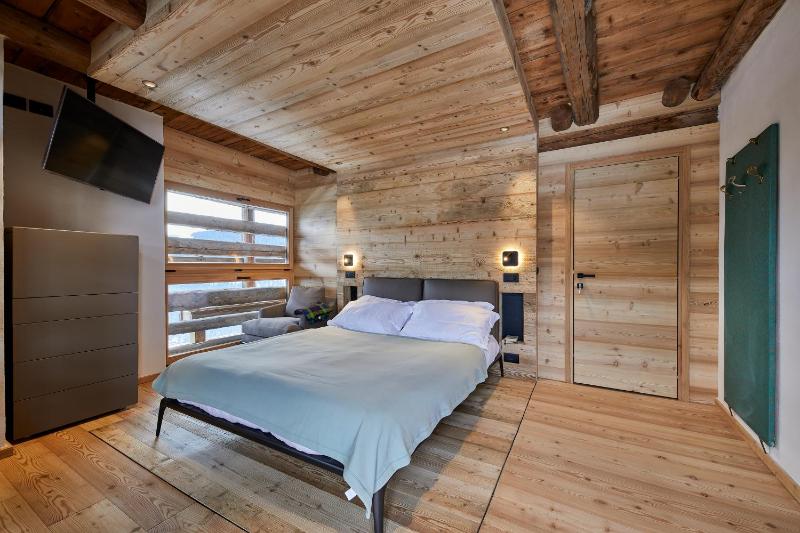 Double Room with Balcony image 1
