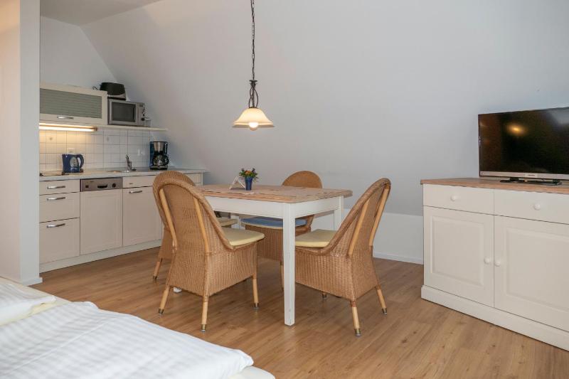 Apartment with Sea View image 4
