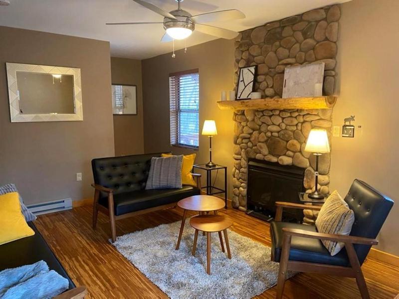 Two-Bedroom House image 3