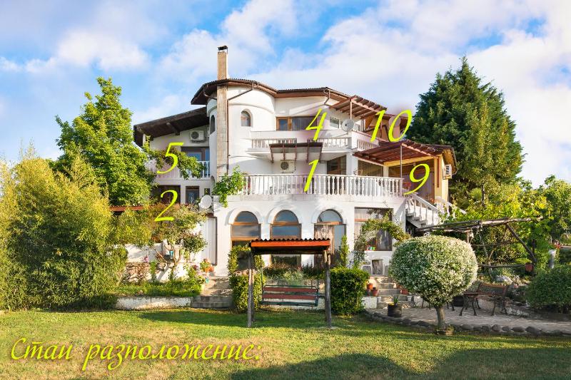 Apartment with Mountain View and Sea View image 3