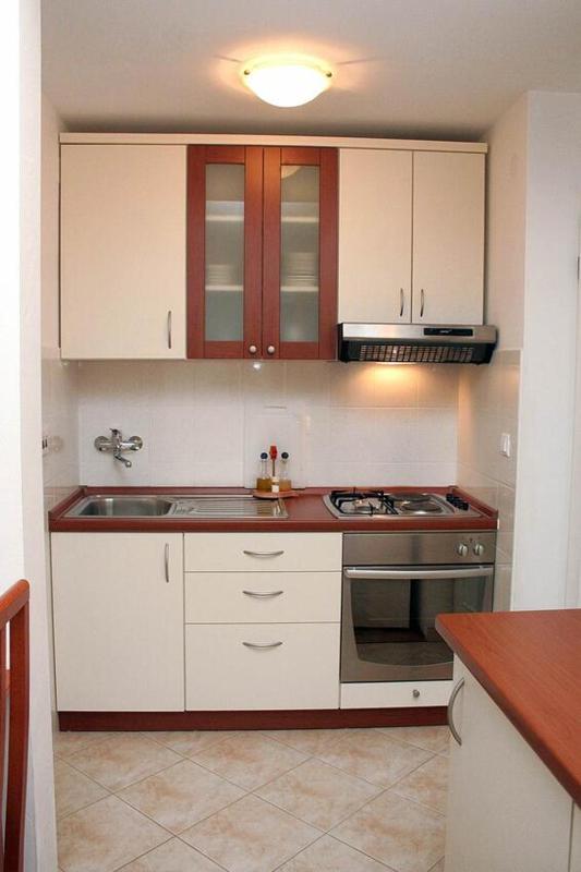Zero-Bedroom Studio with Terrace image 2