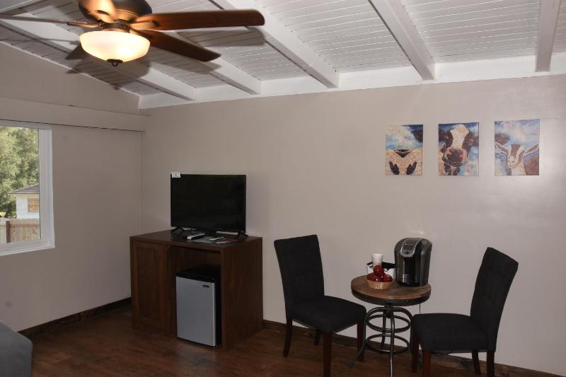 Deluxe Double Room image 2