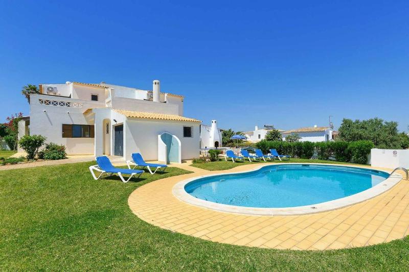 Three-Bedroom Villa image 1