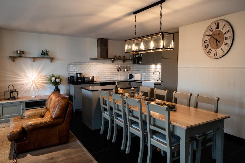 Three-Bedroom House image 3