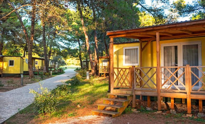 Superior Two-bedroom Mobile Home image 1