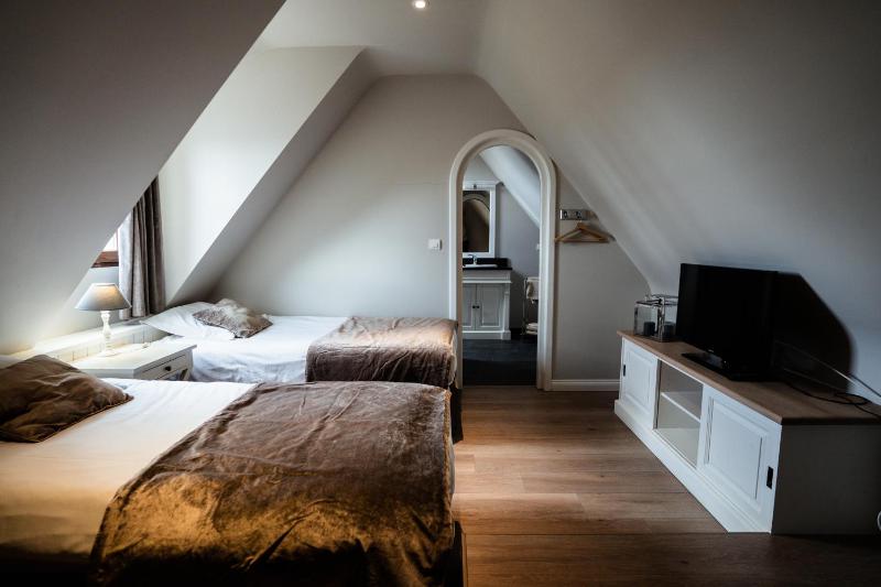 Double Room image 1