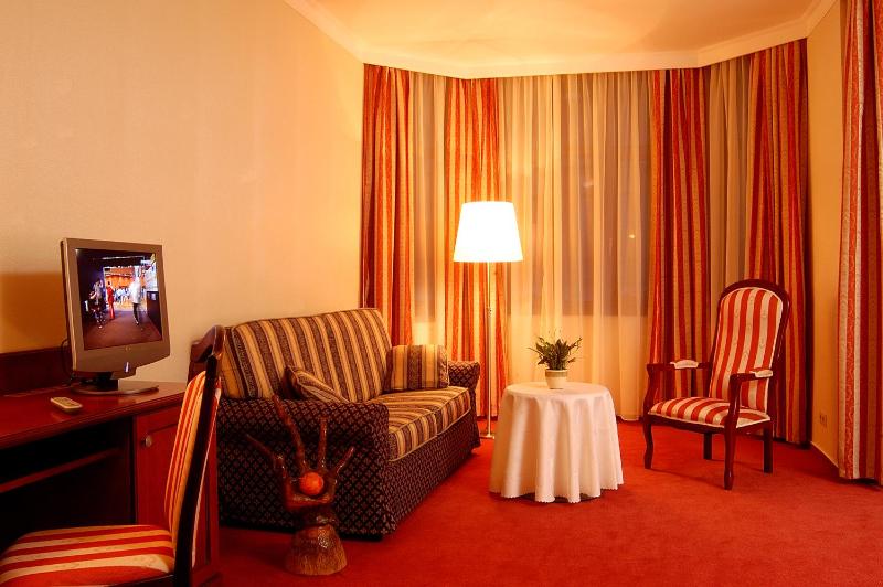 Executive Double Room image 4