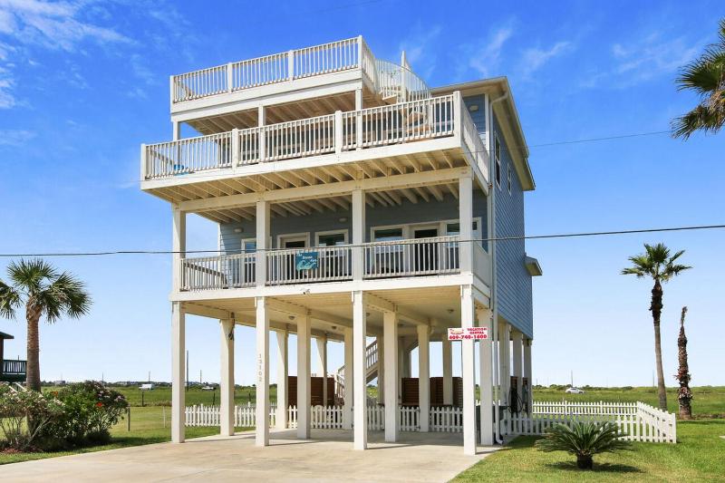 Holiday Home image 1