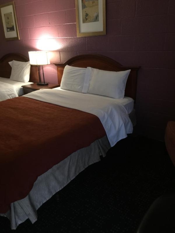 Double Room with Two Double Beds image 3